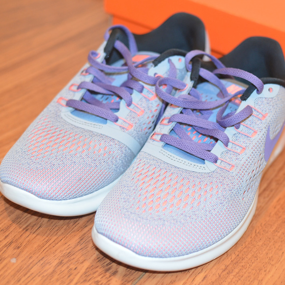 Nike Shoes - NEW Nike Women's running shoes